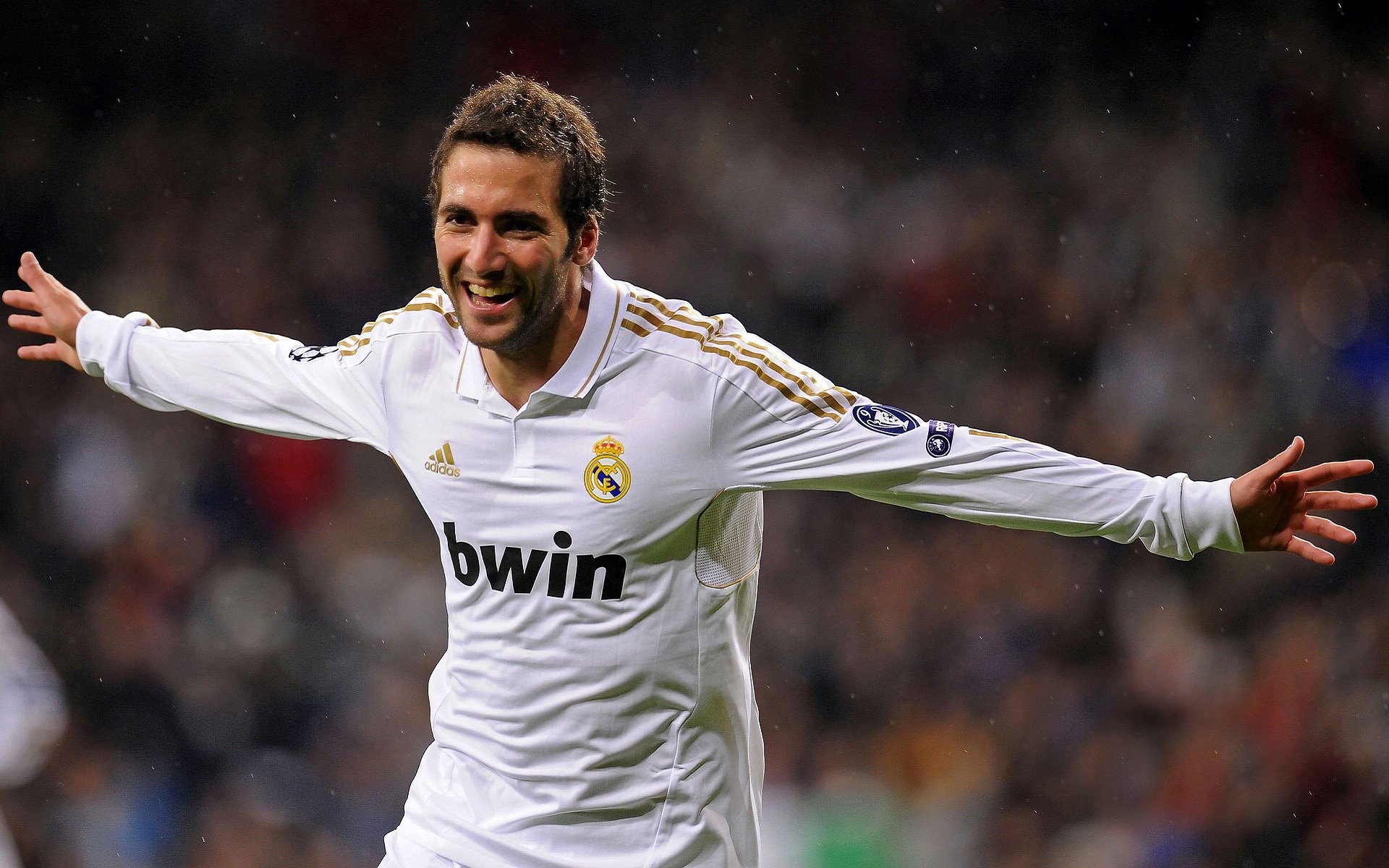 粉丝猜测：谁能摘得本季冠冕？，粉丝猜测_谁能摘得本季冠冕呢